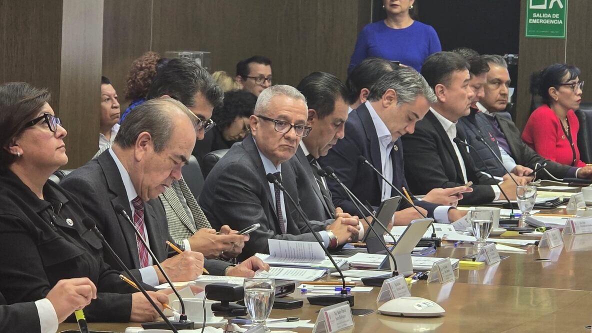 El tlaxcalteca Oscar Flores construye acuerdos con el Congreso mexiquense para la aprobación del Paquete Fiscal 2026